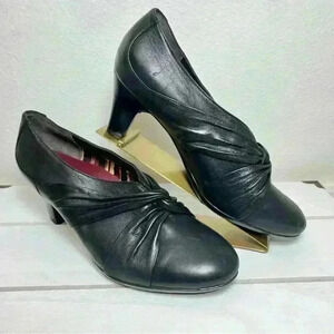 Abeo Women’s Black Leather Harlow Heel Size 6 1/2